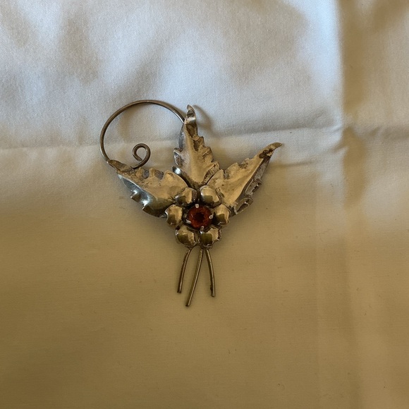 Jewelry - Sterling VTG Leaf  Brooch with Amber Color Glass